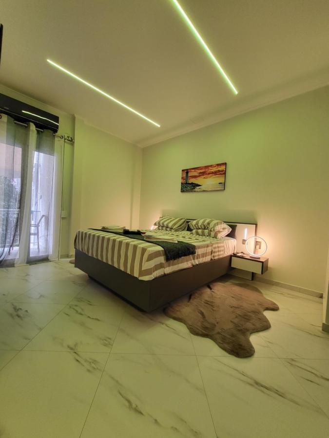 Romantic Deluxe Svite Wise Jacuzzi And Sauna 雅典 外观 照片