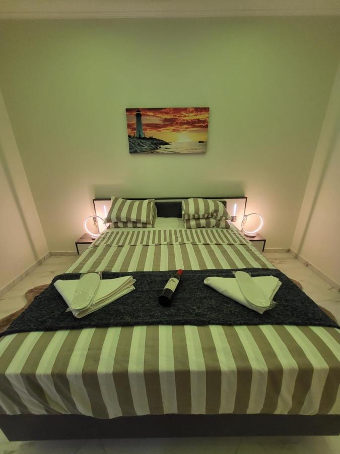 Romantic Deluxe Svite Wise Jacuzzi And Sauna 雅典 外观 照片